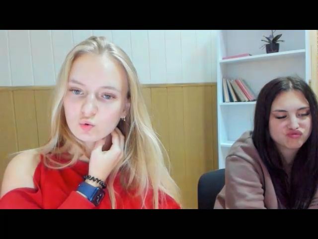 Live sex webcam photo for EmillyWillis #269426847