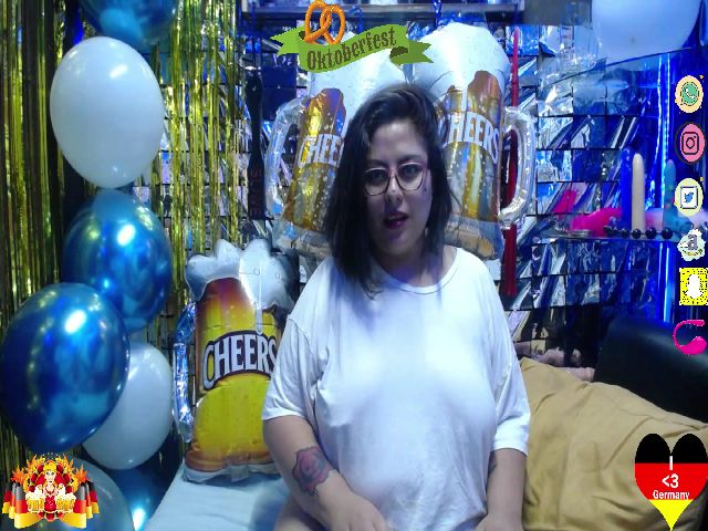 Live sex webcam photo for lilith_heavy #269422484