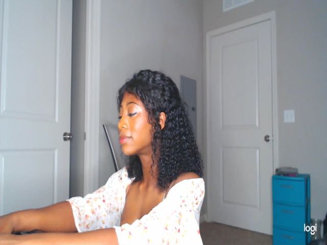Live sex webcam photo for Seven #269418968