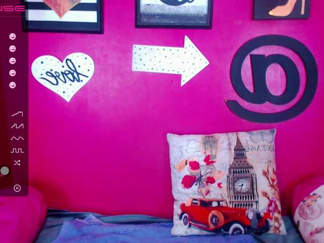 Live sex webcam photo for Marly-Collins #269425687