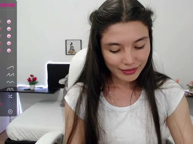 Live sex webcam photo for sol-naughty #269429157