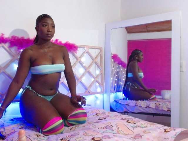 Live sex webcam photo for sofia-colins #269425475