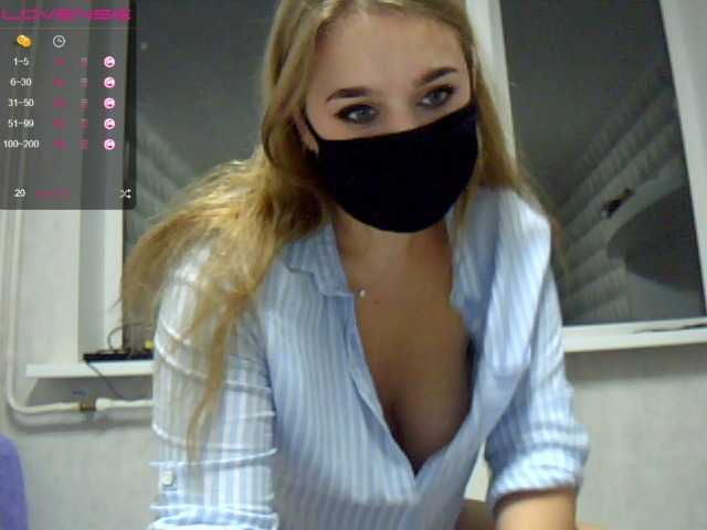 Live sex webcam photo for LiLiHots #269428825