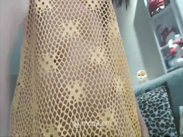 Live sex webcam photo for JUICY_KRISSY #269422979