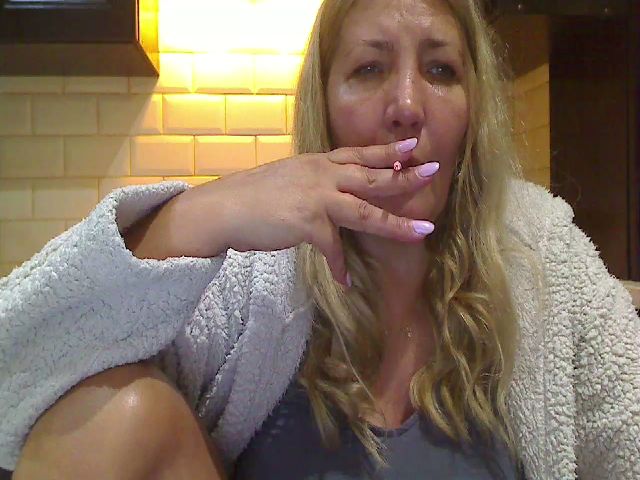Live sex webcam photo for HeyHeyGrey #269420304