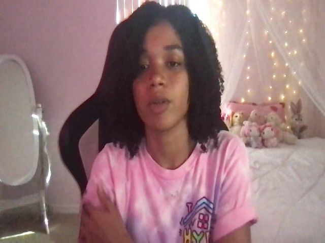 Live sex webcam photo for vintagegal #269431280