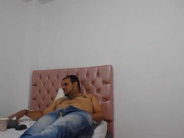 Live sex webcam photo for Benjaminali #269418030