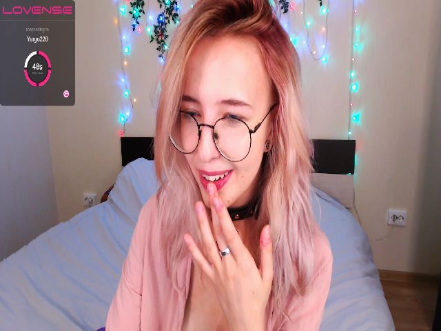 Live sex webcam photo for Nura_vura #269423346