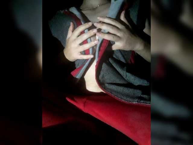 Live sex webcam photo for Ellya-k #269428796