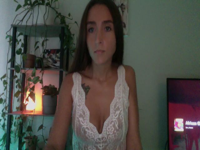 Live sex webcam photo for astridmarie #269431996