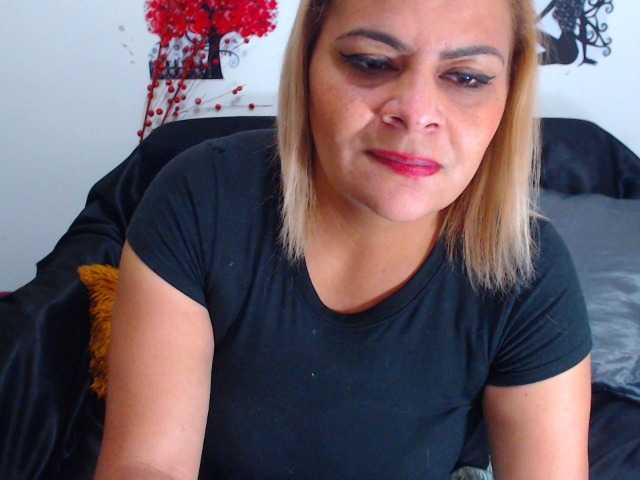 Live sex webcam photo for TrishaX #269433495