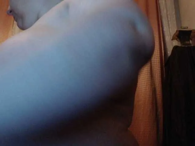 Live sex webcam photo for SubRosax69 #269433326