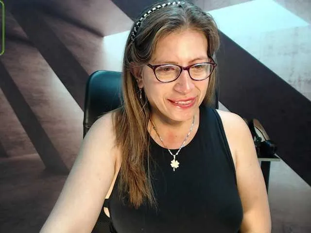 Live sex webcam photo for maturehot-1 #269440933