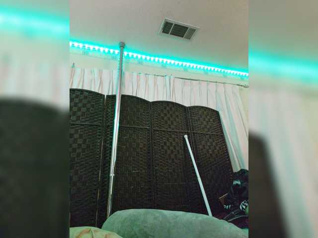Live sex webcam photo for Prurient-Gem #269436600