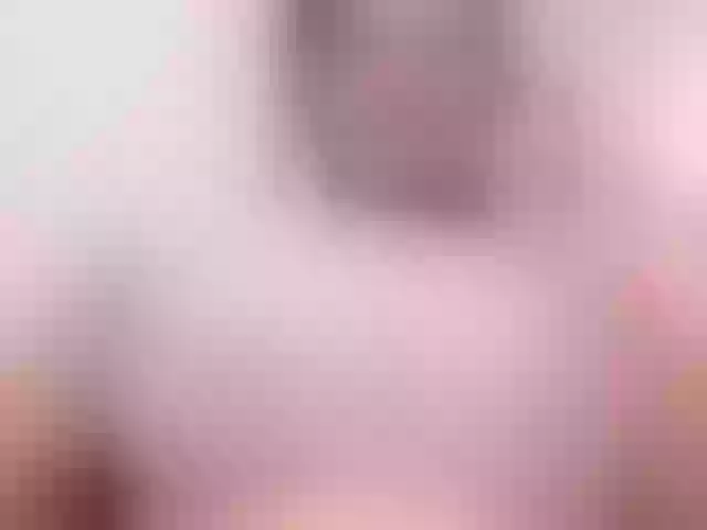 Live sex webcam photo for karinahotson1 #269445565