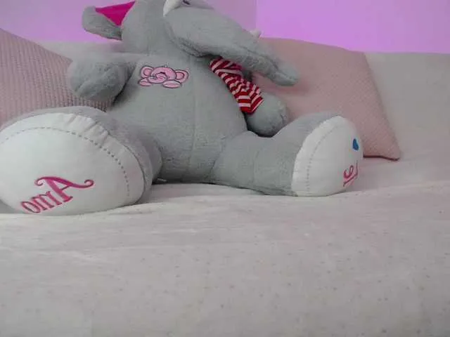 Live sex webcam photo for real-virgyn #269437269