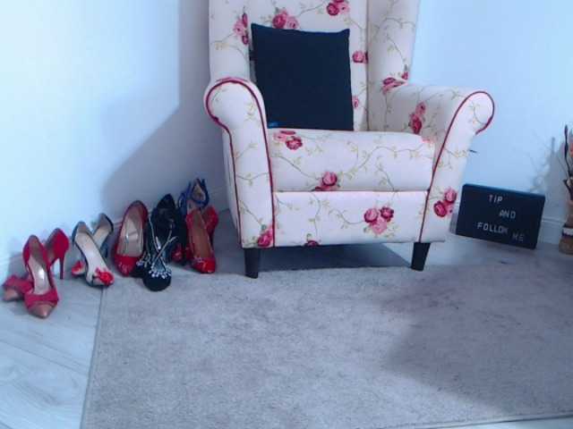 Live sex webcam photo for Petrra #269440681