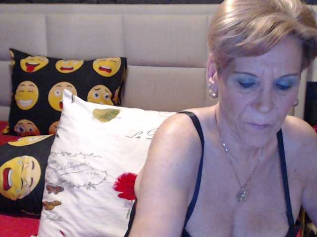 Live sex webcam photo for ANGELGRANNY #269445187