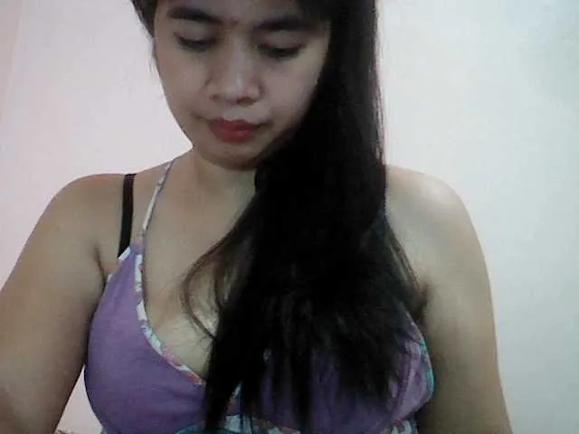 Live sex webcam photo for HottiessOne #269440725