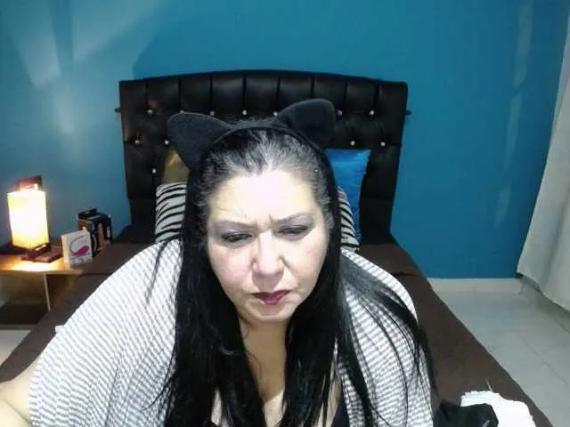 Live sex webcam photo for candystorm01 #269437295