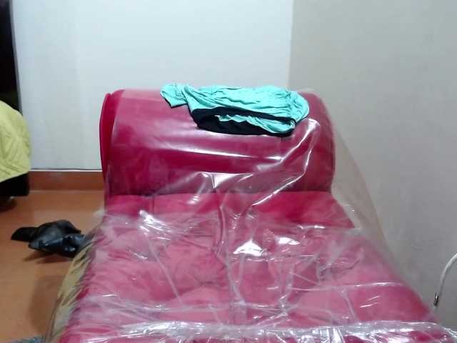 Live sex webcam photo for angellove266 #269440920