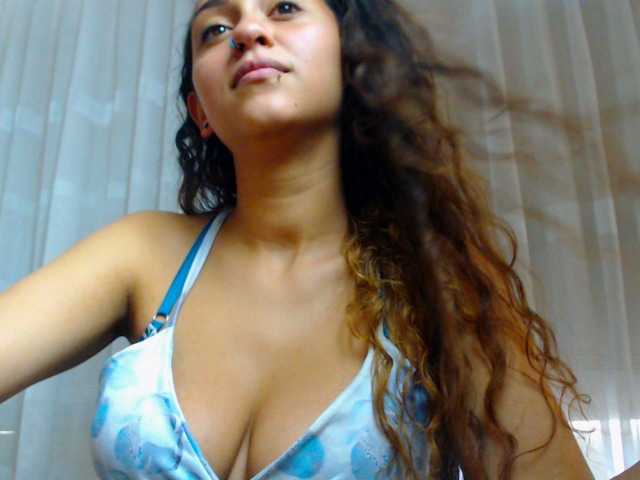 Live sex webcam photo for Alisha-kalu #269446254