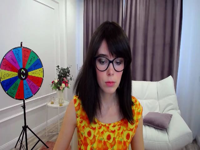 Live sex webcam photo for MelodyOfRain #269439665