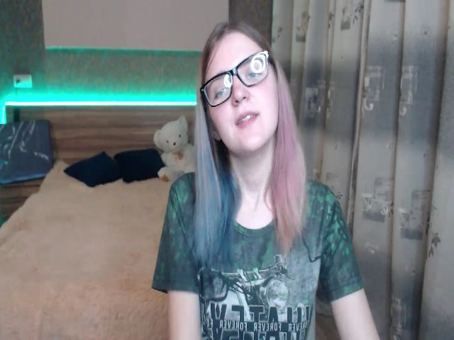 Live sex webcam photo for Ella_Hudson #269448529