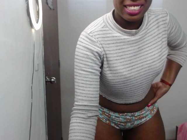 Live sex webcam photo for carameloblack #269445382