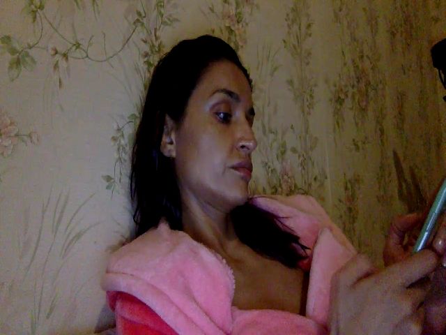 Live sex webcam photo for JolyBoss #269446771
