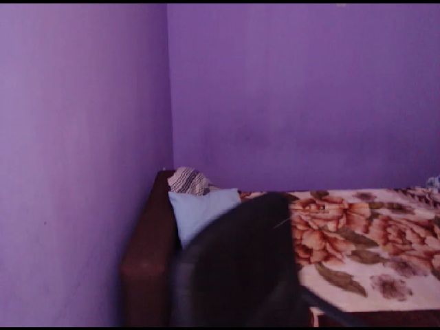 Live sex webcam photo for LoveJulliette #269441387