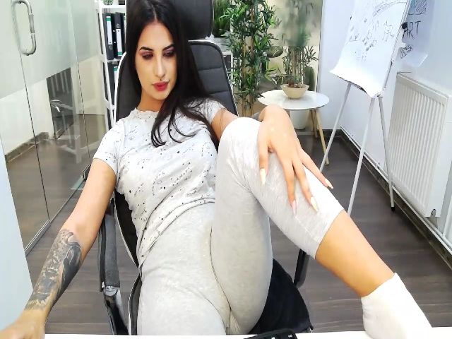 Live sex webcam photo for BalleyBabe #269434801