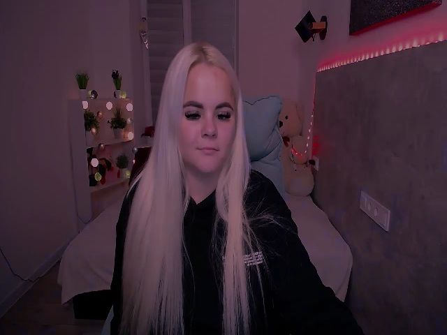 Live sex webcam photo for Jenni__fer #269434239