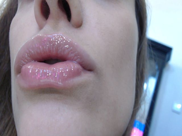 Live sex webcam photo for AudryLikes #269443875