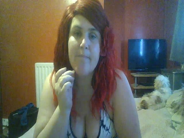Live sex webcam photo for YUMMYMUMMY39 #269443526