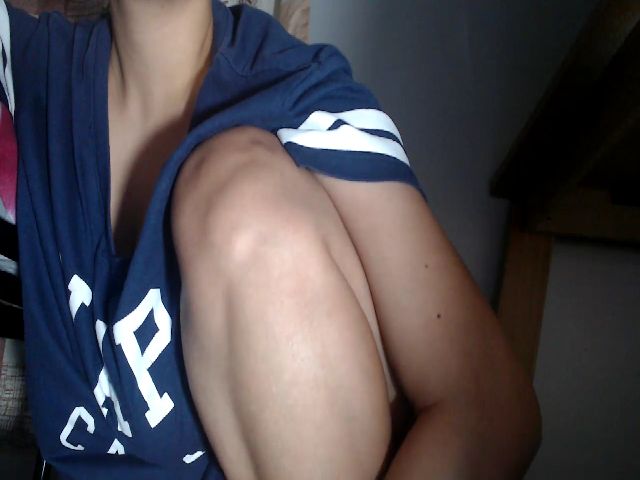 Live sex webcam photo for HotpukiLuver #269447974