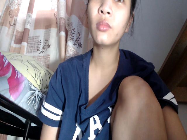 Live sex webcam photo for HotpukiLuver #269449146