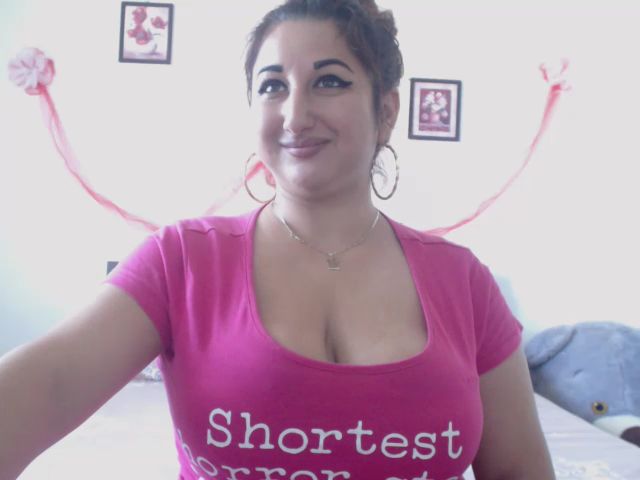 Live sex webcam photo for KinkyMyax #269438078
