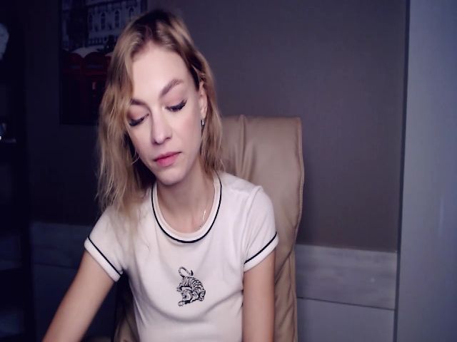 Live sex webcam photo for VanillaJenny #269439507