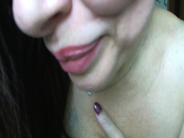 Live sex webcam photo for Whitepantherr #269439076