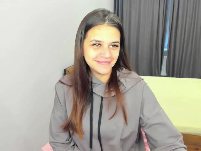 Live sex webcam photo for LexyDavis #269435528