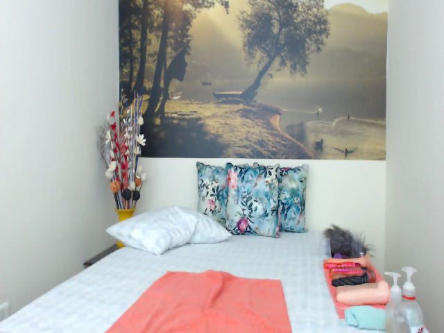 Live sex webcam photo for AikoTailor #287876732