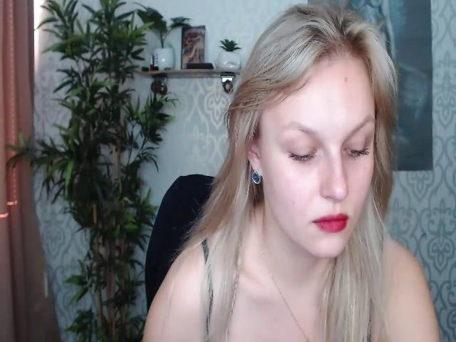 Live sex webcam photo for Dorina_xX #269442520