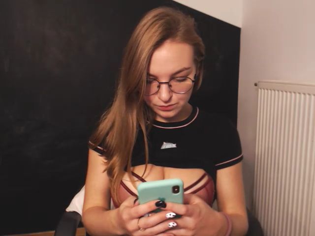 Live sex webcam photo for JettySise #269446940