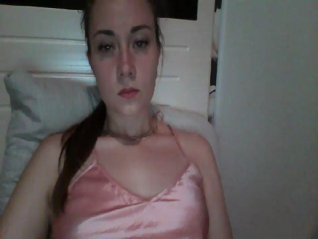 Live sex webcam photo for brunetteMia23 #269443729