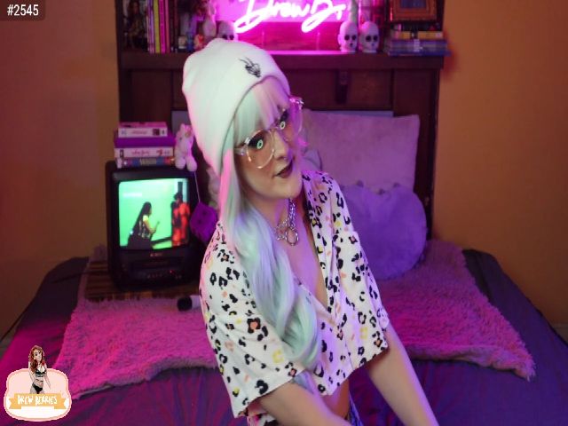 Live sex webcam photo for DrewBerries #269448946