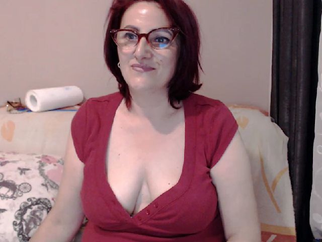 Live sex webcam photo for Elssye #269434682