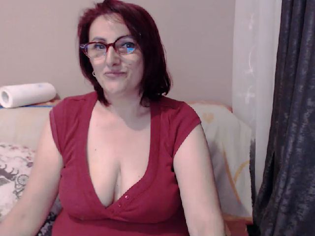 Live sex webcam photo for Elssye #269435932