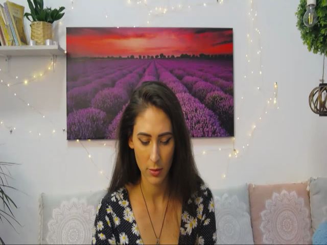 Live sex webcam photo for MaraW #269442130