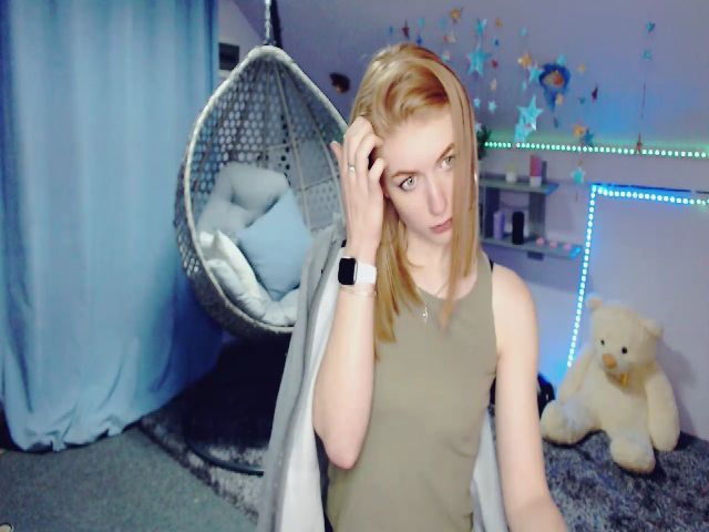 Live sex webcam photo for SunShine_A #269434224